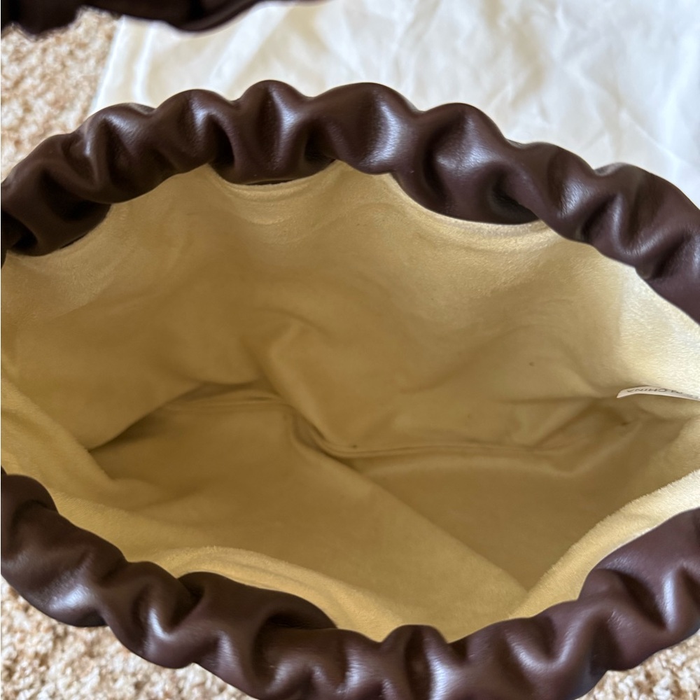 The Horse Fin Shoulder Bag in Coffee - Picture 5 of 5